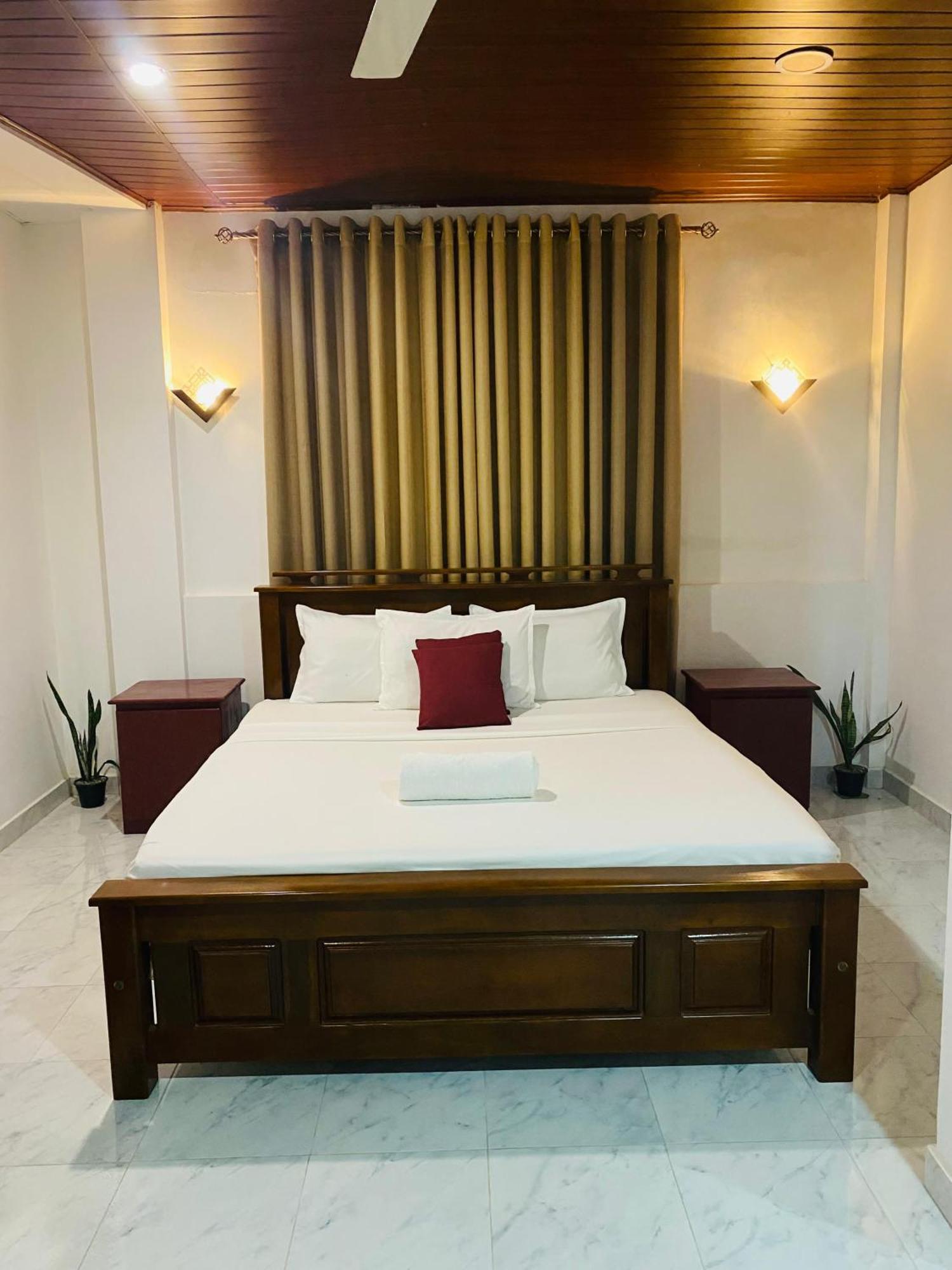 Enara Luxury Stay Katugastota Exterior photo